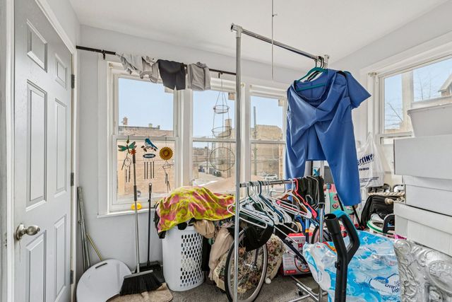 2018 W Birchwood Avenue, Chicago, IL 60645