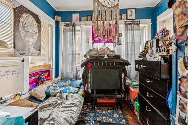 2018 W Birchwood Avenue, Chicago, IL 60645