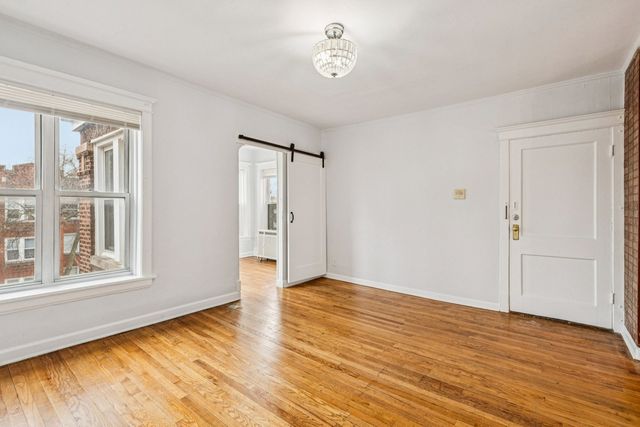 2018 W Birchwood Avenue, Chicago, IL 60645