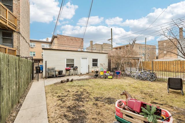 2018 W Birchwood Avenue, Chicago, IL 60645