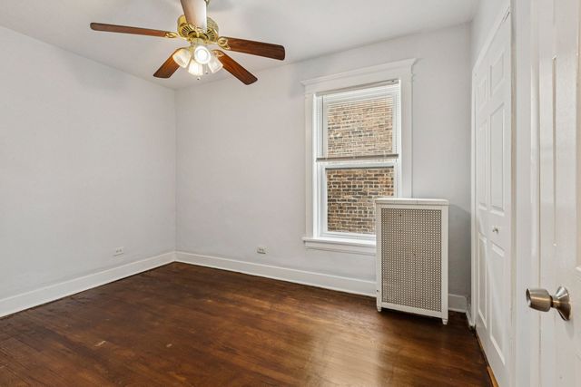 2018 W Birchwood Avenue, Chicago, IL 60645