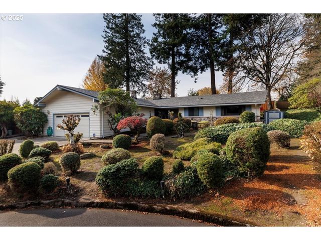 2335 Sw IMPERIAL Ct, Portland, OR 97225