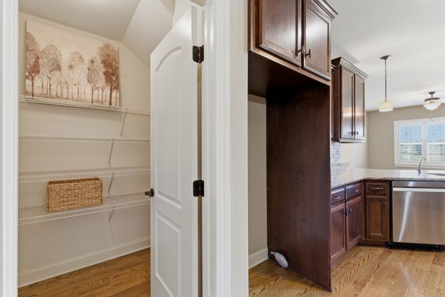 2146 Gorden Xing, Gallatin, TN 37066