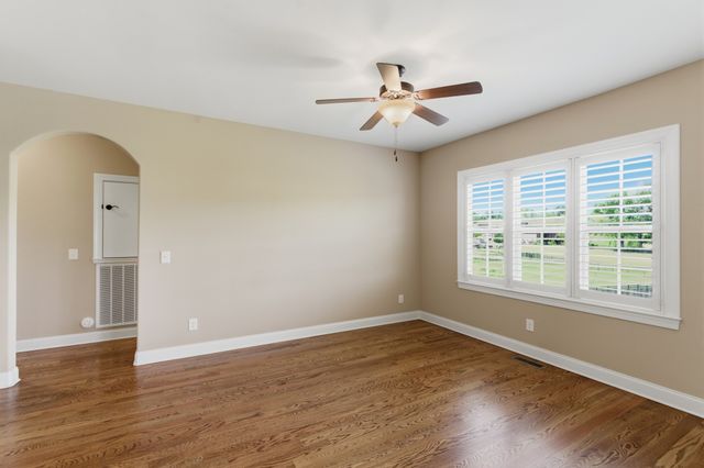 2146 Gorden Xing, Gallatin, TN 37066