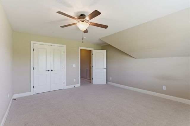 2146 Gorden Xing, Gallatin, TN 37066