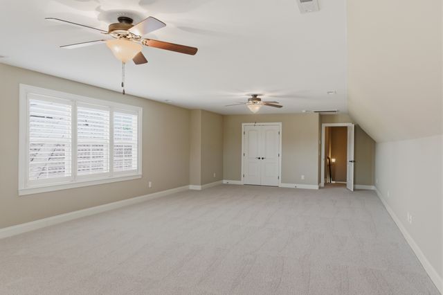 2146 Gorden Xing, Gallatin, TN 37066