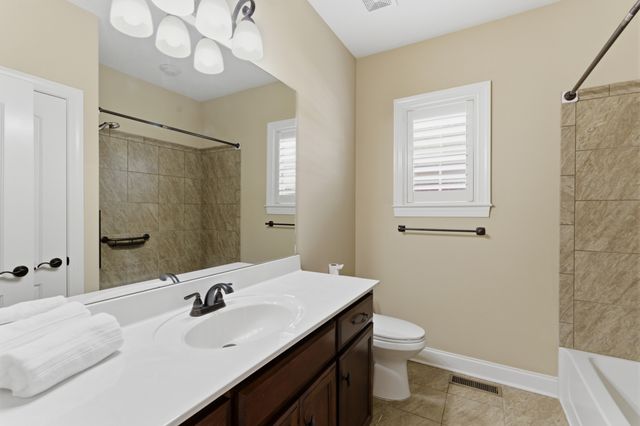 2146 Gorden Xing, Gallatin, TN 37066
