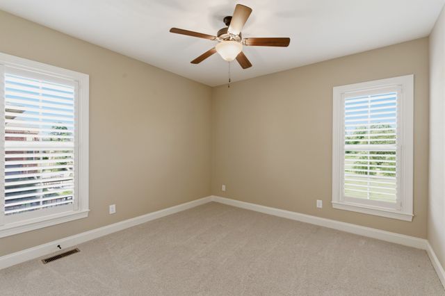 2146 Gorden Xing, Gallatin, TN 37066