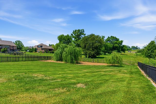 2146 Gorden Xing, Gallatin, TN 37066