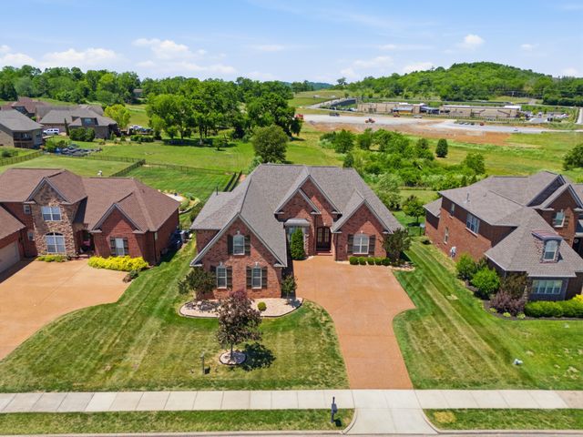2146 Gorden Xing, Gallatin, TN 37066