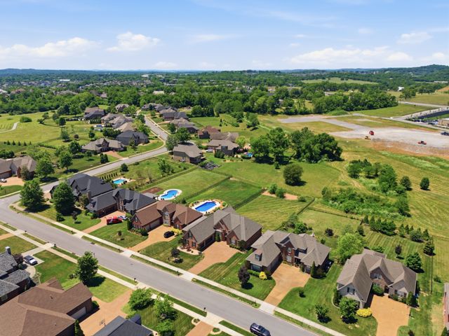 2146 Gorden Xing, Gallatin, TN 37066