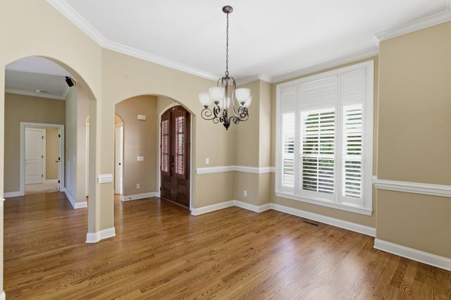 2146 Gorden Xing, Gallatin, TN 37066