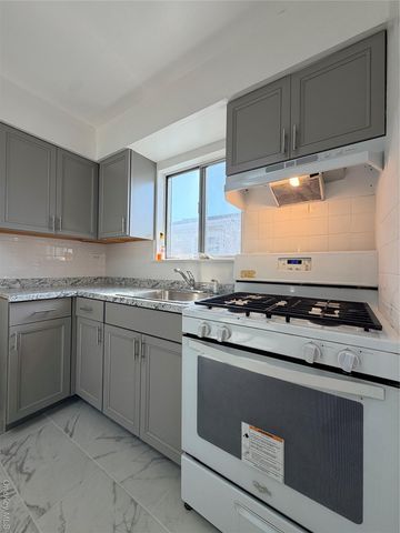 15316 110th Road 2, Jamaica, NY 11433