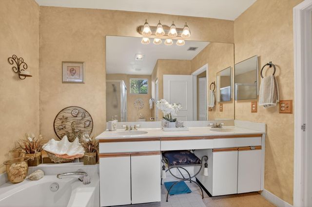 19279 Sabal Lake Drive 5088, Boca Raton, FL 33434