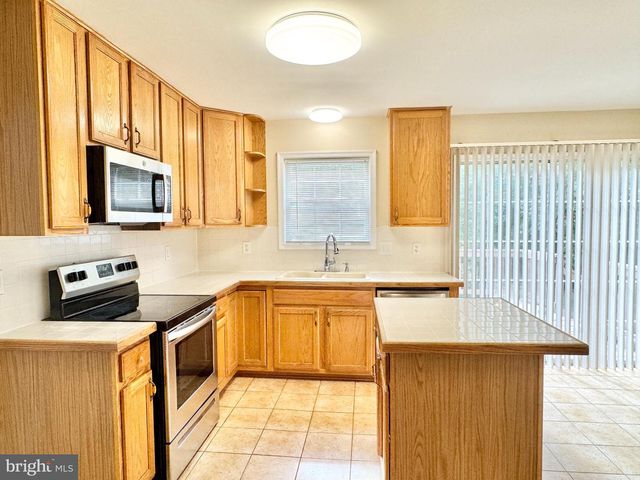 9 KIMBERLY DR, Stafford, VA 22554