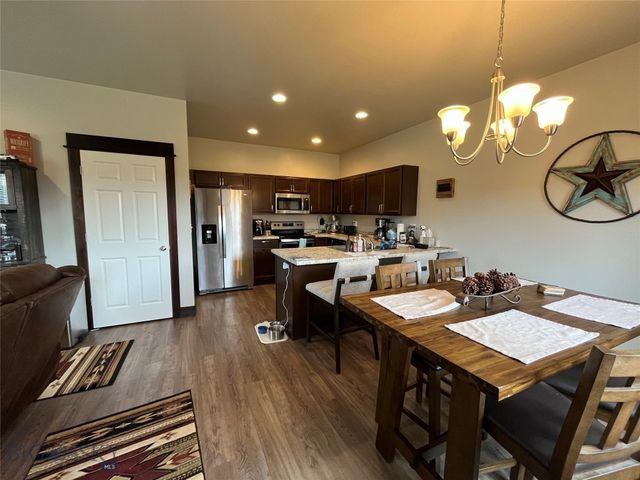 13 & 14 Moreland Court 101-102,301-305,701-904, Manhattan, MT 59741