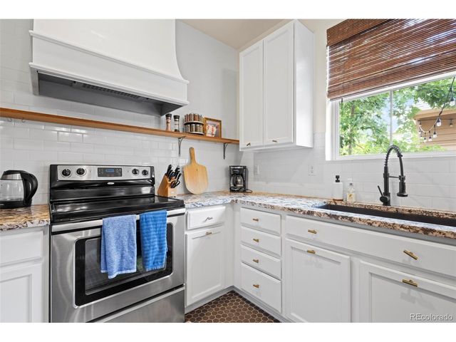 10281 Bellwether Ln, Lone Tree, CO 80124