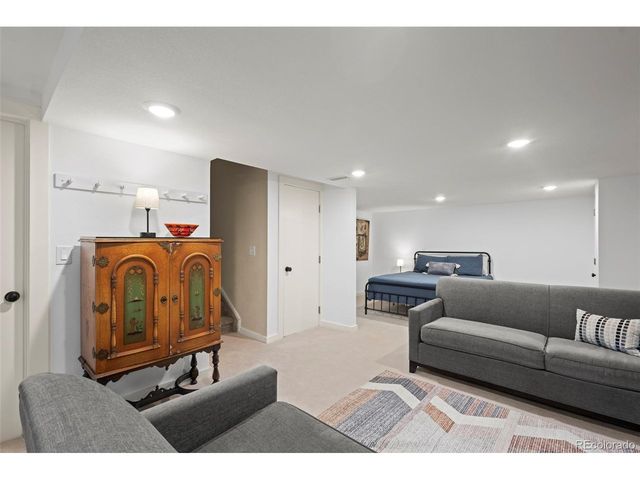 10281 Bellwether Ln, Lone Tree, CO 80124