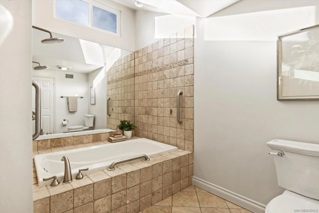 1157 San Pablo Dr, San Marcos, CA 92078