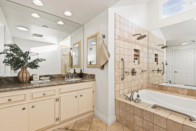 1157 San Pablo Dr, San Marcos, CA 92078