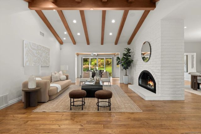 1157 San Pablo Dr, San Marcos, CA 92078