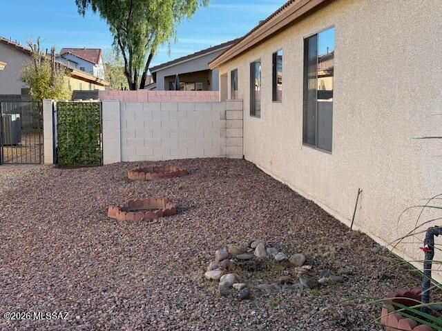 6927 W Red Rock Drive, Tucson, AZ 85743