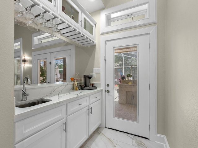 11 Marys Creek Lane, Friendswood, TX 77546