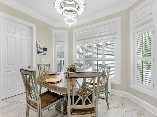 11 Marys Creek Lane, Friendswood, TX 77546