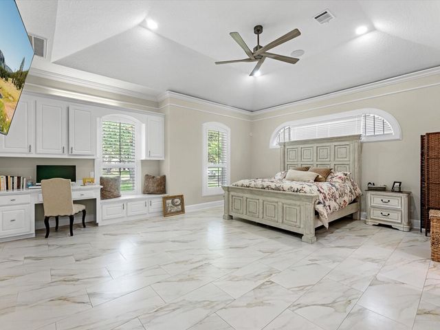 11 Marys Creek Lane, Friendswood, TX 77546