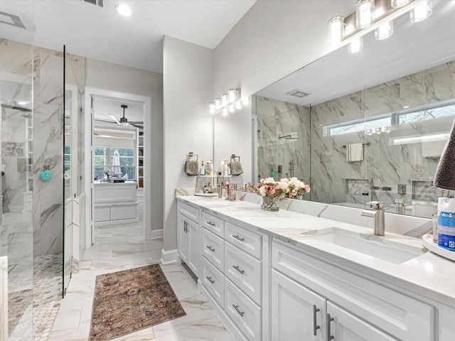 11 Marys Creek Lane, Friendswood, TX 77546