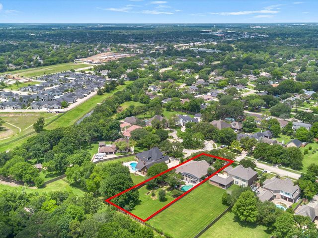 11 Marys Creek Lane, Friendswood, TX 77546