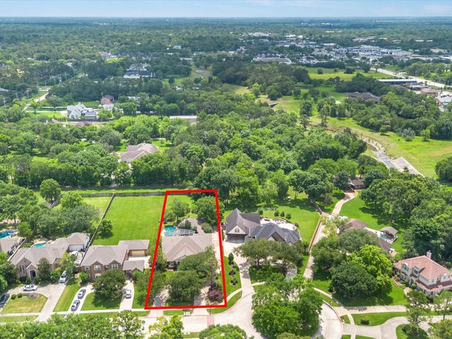 11 Marys Creek Lane, Friendswood, TX 77546