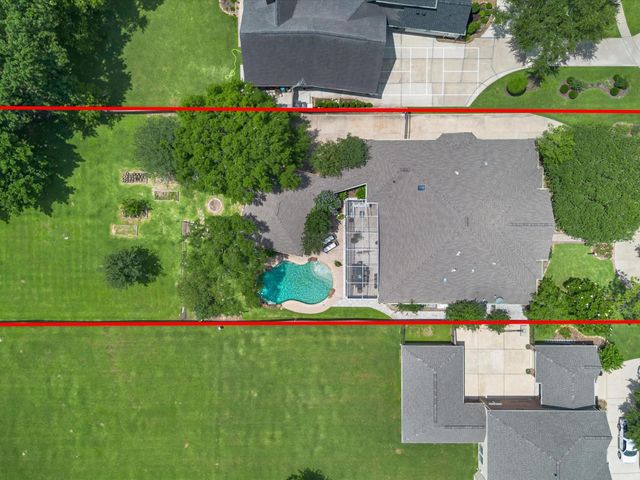 11 Marys Creek Lane, Friendswood, TX 77546