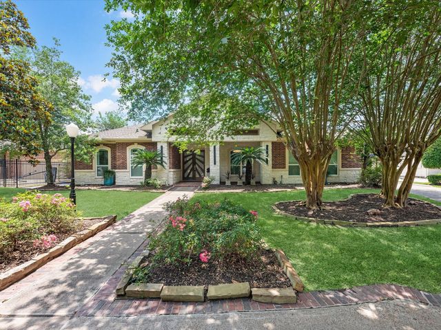 11 Marys Creek Lane, Friendswood, TX 77546