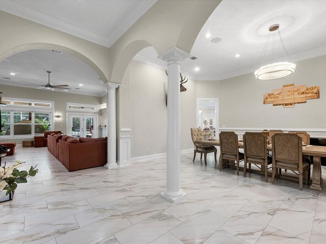 11 Marys Creek Lane, Friendswood, TX 77546