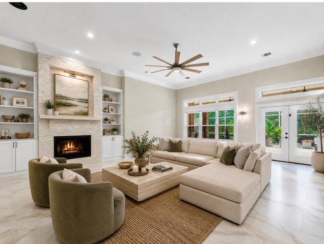 11 Marys Creek Lane, Friendswood, TX 77546
