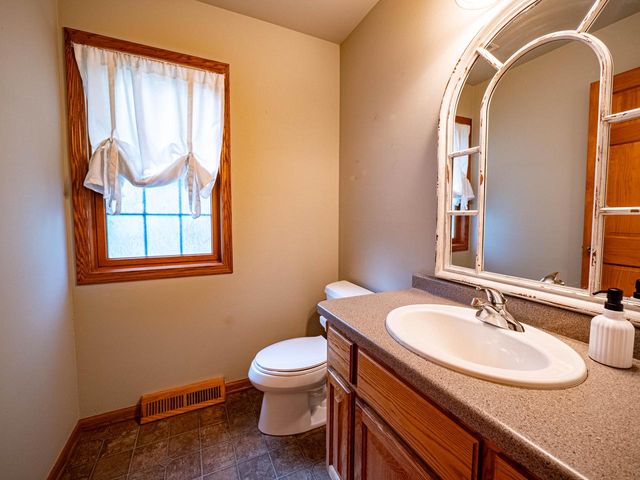 W264N6779 Lake DRIVE, Lisbon, WI 53089