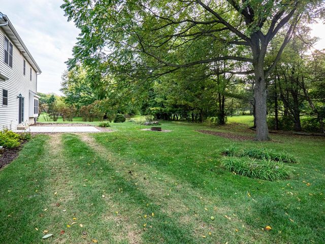 W264N6779 Lake DRIVE, Lisbon, WI 53089