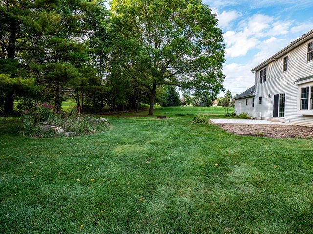 W264N6779 Lake DRIVE, Lisbon, WI 53089
