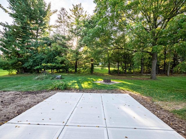 W264N6779 Lake DRIVE, Lisbon, WI 53089