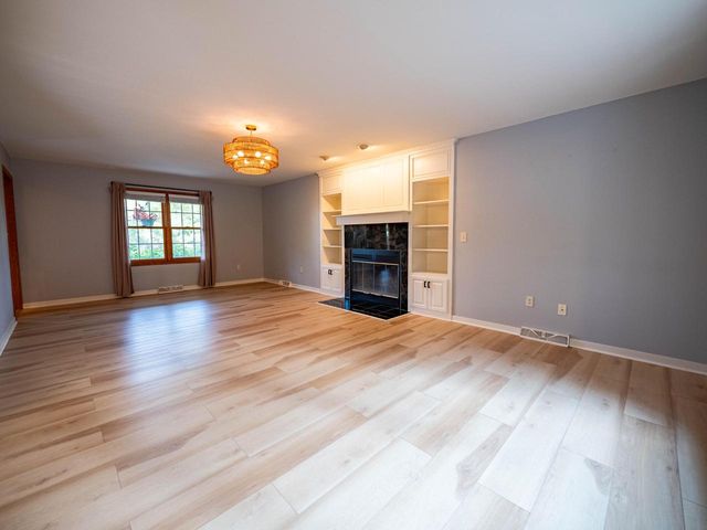 W264N6779 Lake DRIVE, Lisbon, WI 53089