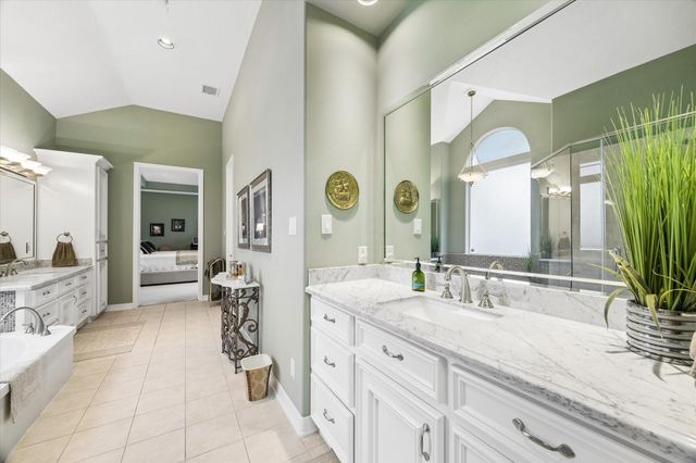 13515 Winter Creek Court, Houston, TX 77077