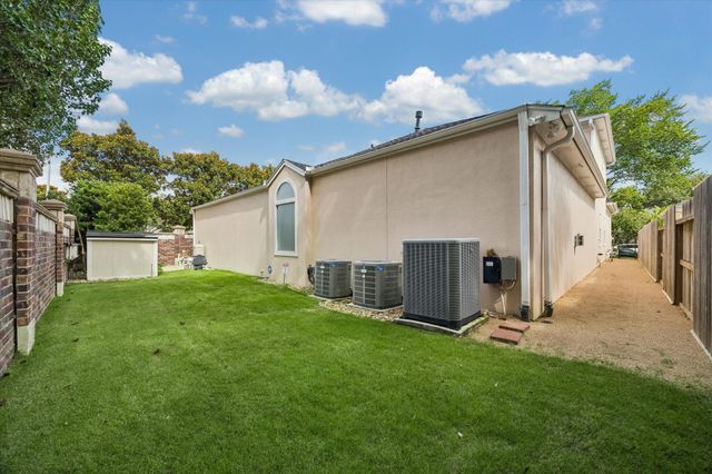 13515 Winter Creek Court, Houston, TX 77077