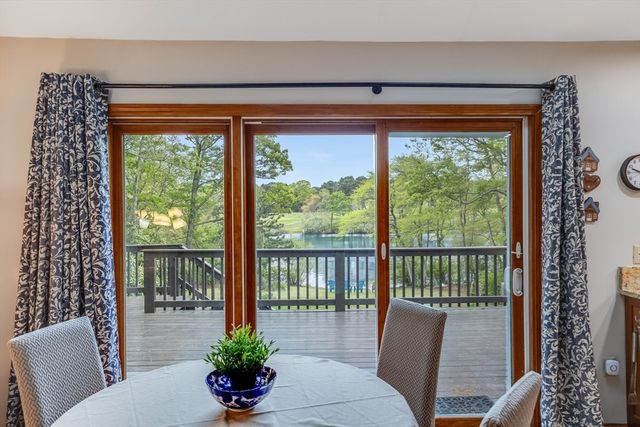 51 Wianno Cir, Barnstable, MA 02655