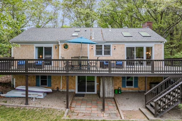 51 Wianno Cir, Barnstable, MA 02655