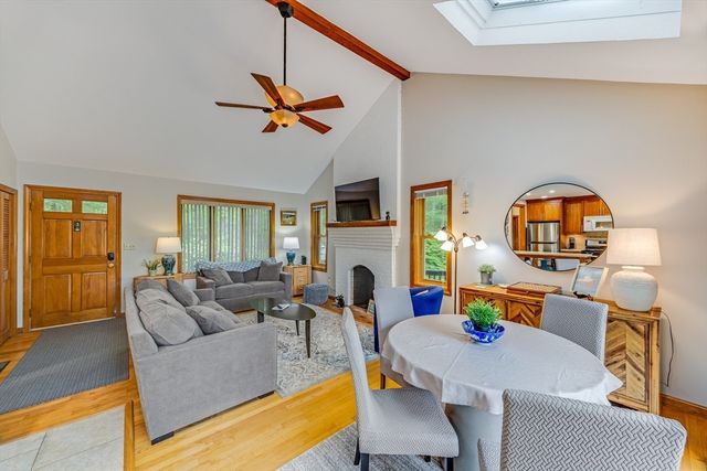 51 Wianno Cir, Barnstable, MA 02655