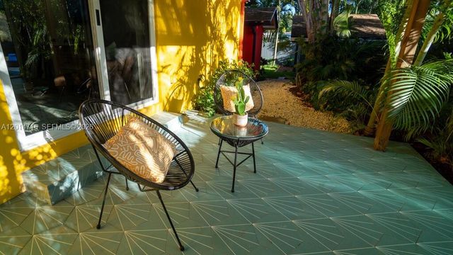 936 NE 128th St, North Miami, FL 33161