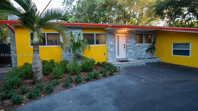 936 NE 128th St, North Miami, FL 33161