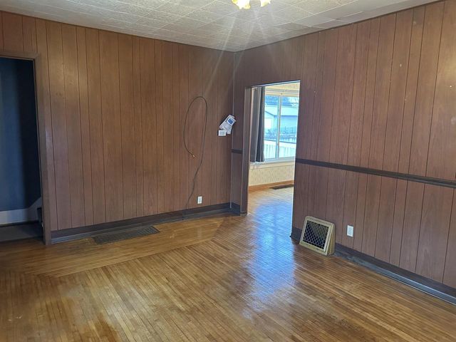 407 E 5TH STREET, Owen, WI 54460