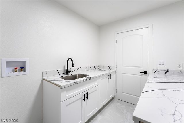 706 North Hollywood Boulevard, Las Vegas, NV 89110